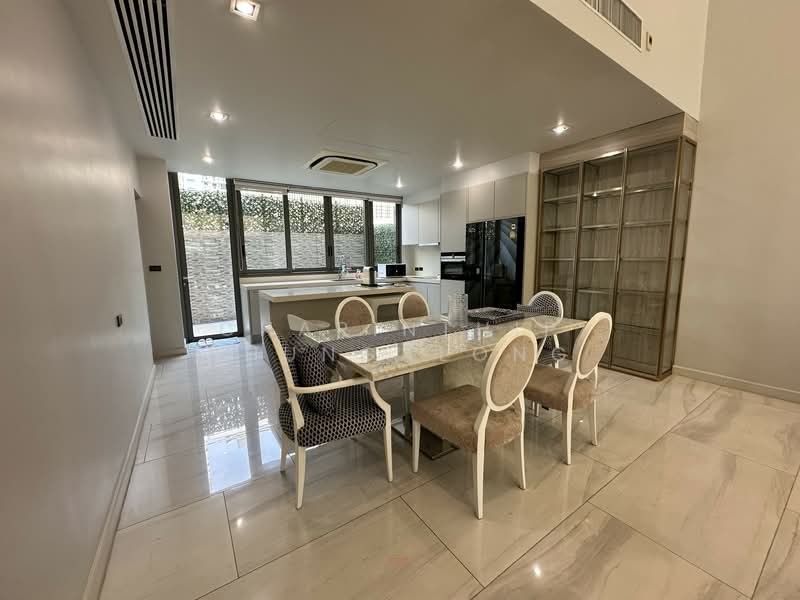 Quarter 39, Bangkok, 138  Soi Sukhumvit 39, Khlong Tan Nua, Watthana, Bangkok, 4 Bedrooms, 500 sqm, Townhouse For Rent, by Charinthip Phungalong, 500164611 - DDproperty.com