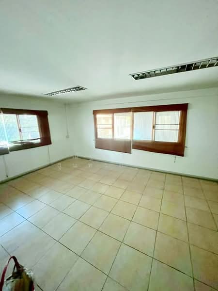 ไม่พบโครงการ, Samut Prakan, เทศบาลเมืองปู่เจ้าสมิงพราย, Sam Rong Tai, Phra Pra Daeng, Samut Prakan, , 1,100 sqm, Warehouse/Factory For Rent, by ณัฐพงศ์ สุนทรอรุณ, 500164659 - DDproperty.com