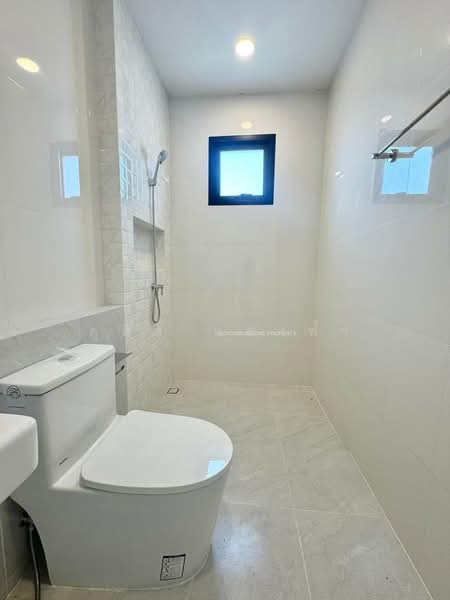 ขายบ้านเดี่ยวมือหนึ่งหลังใหญ่ ซอยลุงเทิ้ม ศรีราชา, Chon Buri (Pattaya), Surasak, Si Racha, Chon Buri (Pattaya), 3 Bedrooms, 170 sqm, Single Detached House For Sale, by Dusit Saengfa, 500164687 - DDproperty.com