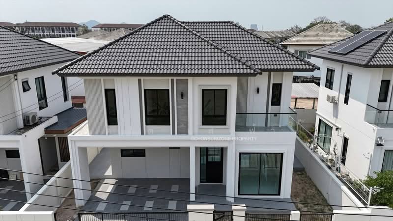 ขายบ้านเดี่ยวมือหนึ่งหลังใหญ่ ซอยลุงเทิ้ม ศรีราชา, Chon Buri (Pattaya), Surasak, Si Racha, Chon Buri (Pattaya), 3 Bedrooms, 170 sqm, Single Detached House For Sale, by Dusit Saengfa, 500164687 - DDproperty.com