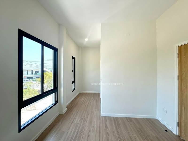 ขายบ้านเดี่ยวมือหนึ่งหลังใหญ่ ซอยลุงเทิ้ม ศรีราชา, Chon Buri (Pattaya), Surasak, Si Racha, Chon Buri (Pattaya), 3 Bedrooms, 170 sqm, Single Detached House For Sale, by Dusit Saengfa, 500164687 - DDproperty.com