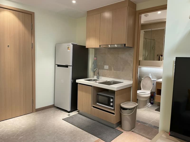 Regal Sathon-Naradhiwas, Bangkok, Naradhiwas Rajanagarindra Road, Thung Maha Mek, Sathon, Bangkok, 1 Bedroom, 34 sqm, Condo For Rent, by พชร ชาญศิริ, 500164689 - DDproperty.com