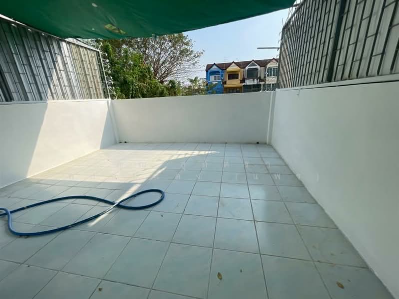 ที่ดิน + ห้องเช่า 3 ชั้น 370 ตร.ว. ซอยนวมินทร์74 แยก1 ใกล้แม็กแวลู่ ถนนนวมินทร์, Bangkok, Khlong Kum, Bueng Kum, Bangkok, , 1,480 sqm, Land For Sale, by คุณ สุภัตรา พลอยแดง (แพร), 500164698 - DDproperty.com