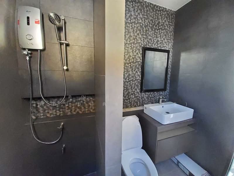 บ้านเดี่ยว 2 ชั้น 150 ตร.ว. บ้านเดี่ยว ซอยพหลโยธิน83 (ซอยวัดประยูร), Pathum Thani, Khu Khot, Lam Luk Ka, Pathum Thani, 4 Bedrooms, 600 sqm, Single Detached House For Sale, by คุณ สุภัตรา พลอยแดง (แพร), 500164716 - DDproperty.com