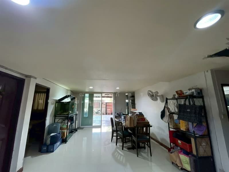 บ้านเดี่ยว 2 ชั้น 60 ตร.ว. หมู่บ้านพัฒนา ซอย7 ใกล้ตลาดสี่มุมเมือง ซอยพหลโยธิน77, Pathum Thani, Khu Khot, Lam Luk Ka, Pathum Thani, 7 Bedrooms, 250 sqm, Single Detached House For Sale, by คุณ สุภัตรา พลอยแดง (แพร), 500164720 - DDproperty.com