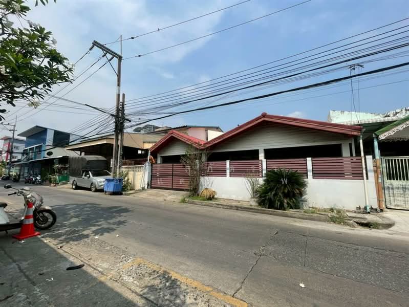 บ้านเดี่ยว 2 ชั้น 60 ตร.ว. หมู่บ้านพัฒนา ซอย7 ใกล้ตลาดสี่มุมเมือง ซอยพหลโยธิน77, Pathum Thani, Khu Khot, Lam Luk Ka, Pathum Thani, 7 Bedrooms, 250 sqm, Single Detached House For Sale, by คุณ สุภัตรา พลอยแดง (แพร), 500164720 - DDproperty.com