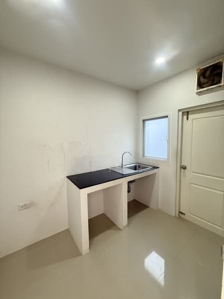 Centro Bangna-Wongwean, Bangkok, Kanchanaphisek Road, Dok Mai, Prawet, Bangkok, 4 Bedrooms, 190 sqm, Single Detached House For Rent, by ปัญชนิดา จันทรงชัย, 500164721 - DDproperty.com