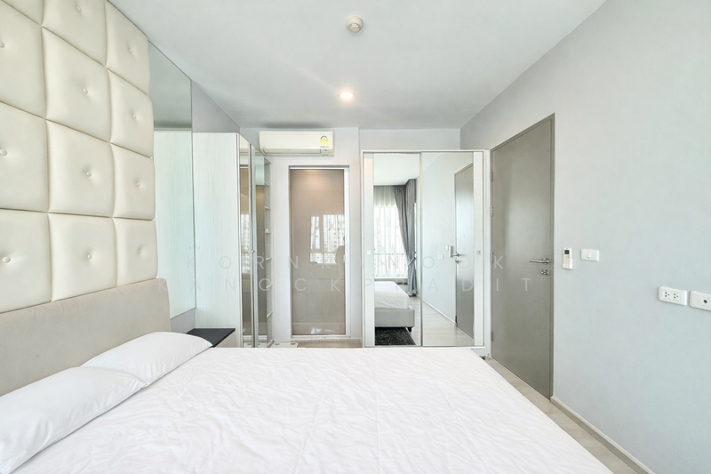 Life Ratchadapisek, Bangkok, 279 Ratchadapisaek Road, Huai Khwang, Huai Khwang, Bangkok, 2 Bedrooms, 45 sqm, Condo For Rent, by Kornkanock Kanockpradit, 500164744 - DDproperty.com