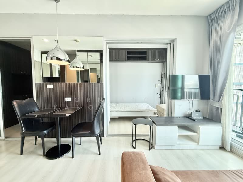 Life Ratchadapisek, Bangkok, 279 Ratchadapisaek Road, Huai Khwang, Huai Khwang, Bangkok, 2 Bedrooms, 45 sqm, Condo For Rent, by Kornkanock Kanockpradit, 500164744 - DDproperty.com