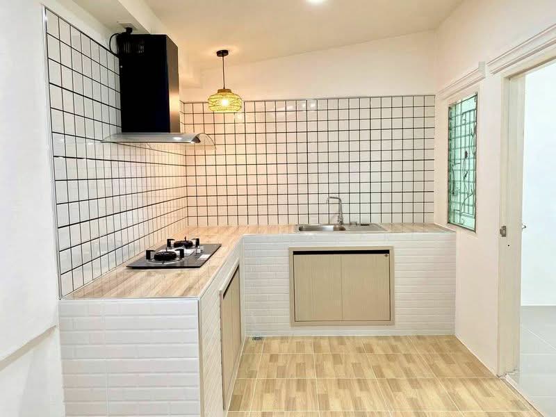 หมู่บ้านเพิ่มทรัพย์ - บึงวรกิจ, Chon Buri (Pattaya), Thung Suk La, Si Racha, Chon Buri (Pattaya), 3 Bedrooms, 80 sqm, Townhouse For Sale, by A.T.A. Property, 500164756 - DDproperty.com