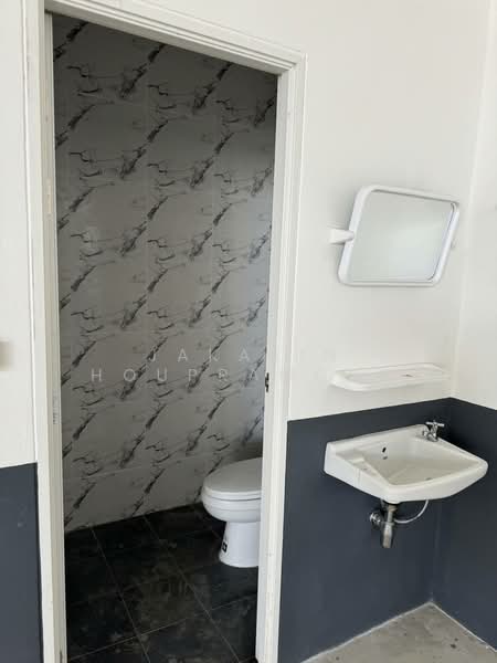 ขายโกดัง ลาดหลุมแก้ว ปทุมธานี โรงงานฟังก์ชัน 2IN1 อยู่อาศัย + ทำงานในที่เดียว, ปทุมธานี, ลาดหลุมแก้ว, ลาดหลุมแก้ว, ปทุมธานี, 330 ตร.ม., โกดัง-โรงงาน ขาย, โดย Jakarin Houpramong, 500164762 - DDproperty.com