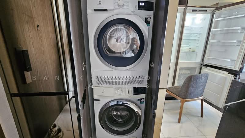 The Esse Sukhumvit 36, Bangkok, Soi Sukhumvit 36, Sukhumvit Road, Phra Kanong, Khlong Toei, Bangkok, 2 Bedrooms, 74 sqm, Condo For Rent, by BANGKOK PROPERTY AGENTS, 500164777 - DDproperty.com