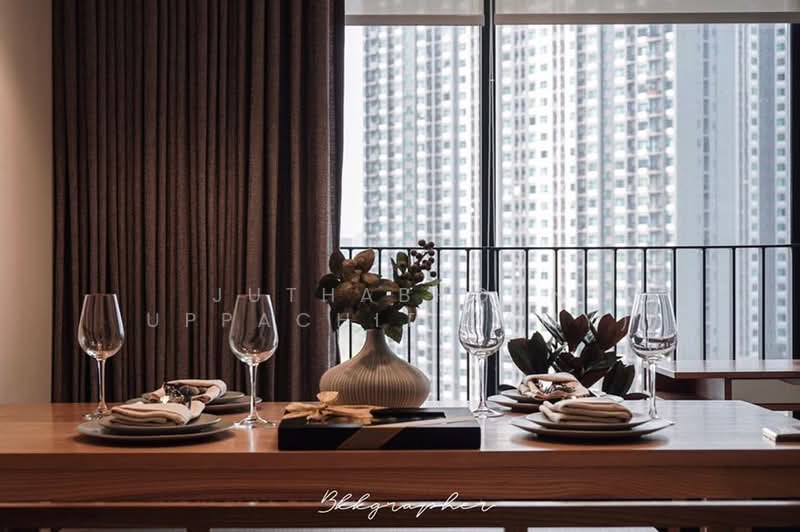 IDEO Mobi Asoke, Bangkok, New Petchaburi Road, Bang Kapi, Huai Khwang, Bangkok, 2 Bedrooms, 61 sqm, Condo For Rent, by Juthabhorn Uppachit (Amy), 500164805 - DDproperty.com