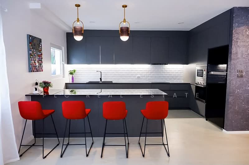 Single House with Private Pool for Sale North Pattaya, Chon Buri (Pattaya), Bang Lamung, Bang Lamung (Pattaya), Chon Buri (Pattaya), 3 Bedrooms, 280 sqm, Single Detached House For Sale, by PLC Real Estate, 500164841 - DDproperty.com