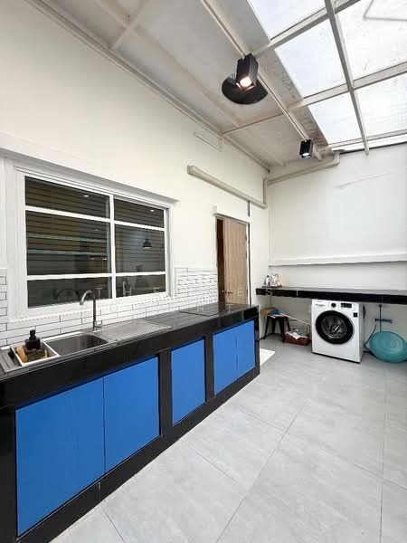 Tanapirom Srinakarin - Wongwaen, Bangkok, Srinakarin Road, Bang Chak, Phra Khanong, Bangkok, 4 Bedrooms, 90 sqm, Townhouse For Sale, by The Best Property ตุ๊ก, 500164866 - DDproperty.com