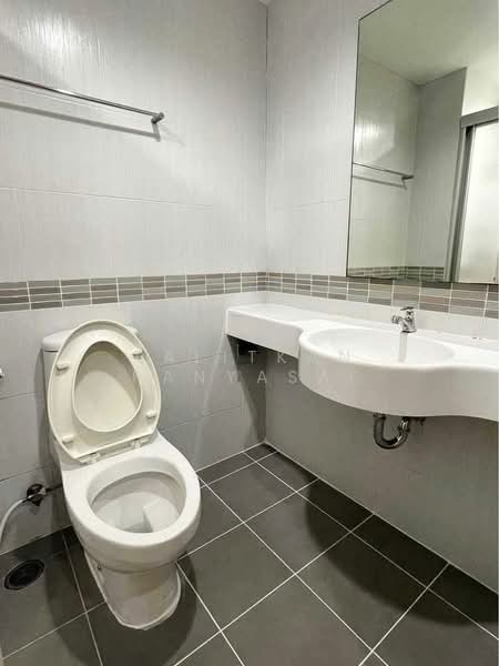 Lumpini Park Rama 9-Ratchada, Bangkok, 888 Chaturathit Road, Bang Kapi, Huai Khwang, Bangkok, 1 Bedroom, 38 sqm, Condo For Rent, by Lalitkan Panyasai, 500164907 - DDproperty.com