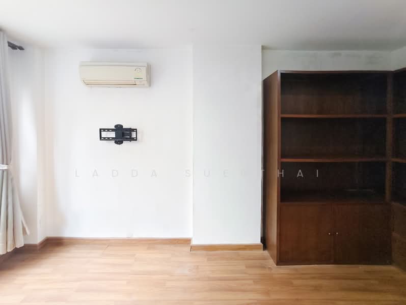 Voque Sukhumvit 16, Bangkok, Soi Sukhumvit 16, Khlong Toei, Khlong Toei, Bangkok, 1 Bedroom, 48 sqm, Condo For Sale, by Ladda Suebthai, 500164932 - DDproperty.com