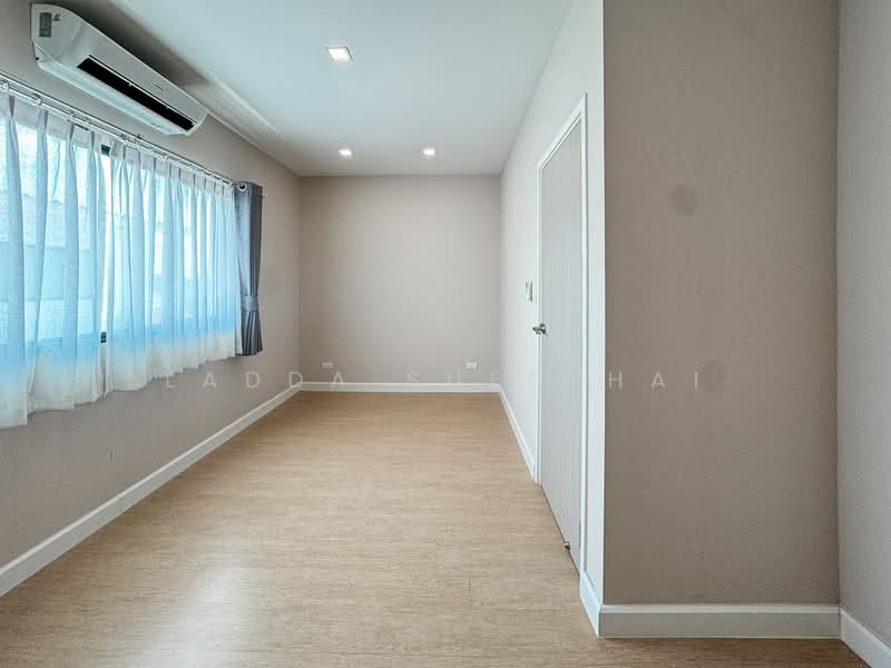 Patio Watcharapol-Ramindra, Bangkok, Watcharapol Road, Tha Rang, Bang Khen, Bangkok, 4 Bedrooms, 180 sqm, Townhouse For Sale, by Ladda Suebthai, 500164963 - DDproperty.com