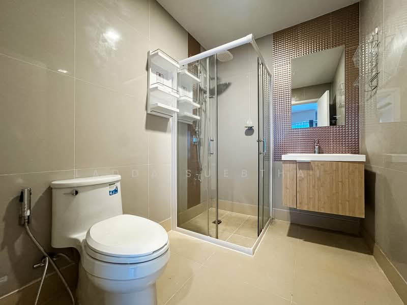 Patio Watcharapol-Ramindra, Bangkok, Watcharapol Road, Tha Rang, Bang Khen, Bangkok, 4 Bedrooms, 180 sqm, Townhouse For Sale, by Ladda Suebthai, 500164963 - DDproperty.com