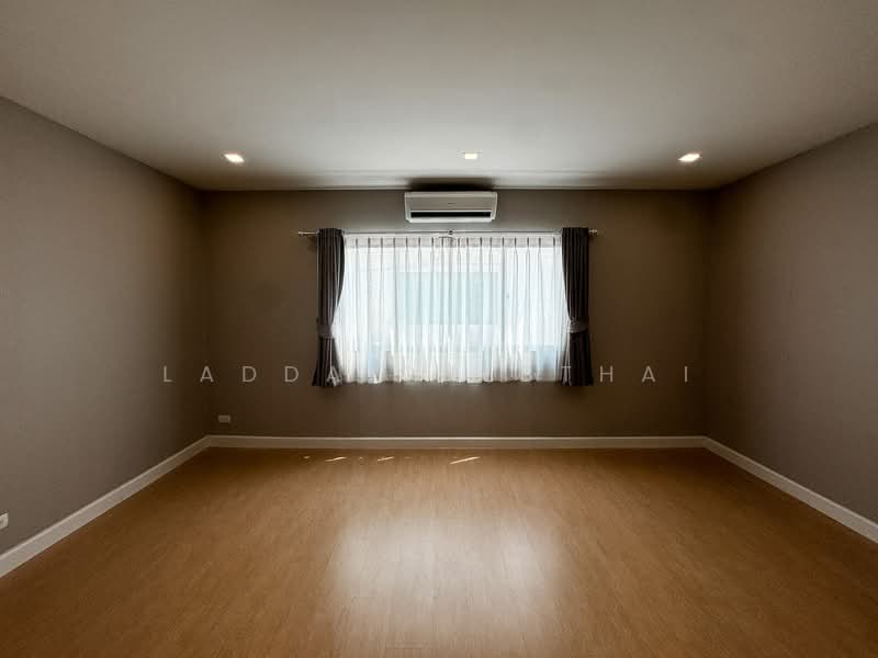 Patio Watcharapol-Ramindra, Bangkok, Watcharapol Road, Tha Rang, Bang Khen, Bangkok, 4 Bedrooms, 180 sqm, Townhouse For Sale, by Ladda Suebthai, 500164963 - DDproperty.com