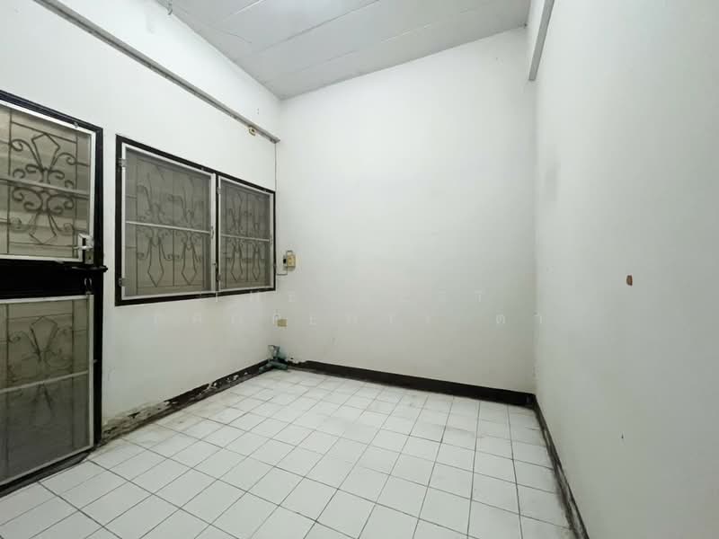 บูรพาซิตี้ บางวัว, Chachoengsao, Bang Wua, Bang Pakong, Chachoengsao, 2 Bedrooms, 100 sqm, Townhouse For Sale, by The Best Property ตา, 500164977 - DDproperty.com