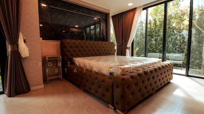 VIVE Krungthep Kreetha, Bangkok, Krungthep Kreetha Road, Saphan Sung, Saphan Sung, Bangkok, 5 Bedrooms, 550 sqm, Single Detached House For Sale, by Forty-Six Real Estate Group, 500164982 - DDproperty.com