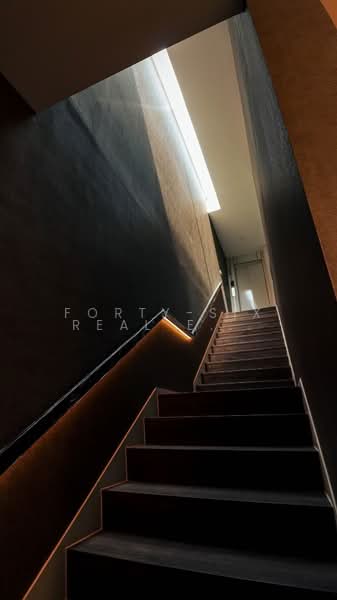 VIVE Krungthep Kreetha, Bangkok, Krungthep Kreetha Road, Saphan Sung, Saphan Sung, Bangkok, 5 Bedrooms, 550 sqm, Single Detached House For Sale, by Forty-Six Real Estate Group, 500164982 - DDproperty.com