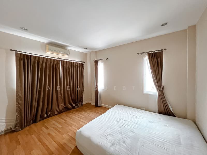 The Centro Ramindra, Bangkok, Kanchanaphisek Road, Khan Na Yao, Khan Na Yao, Bangkok, 3 Bedrooms, 180 sqm, Single Detached House For Sale, by Ladda Suebthai, 500164989 - DDproperty.com