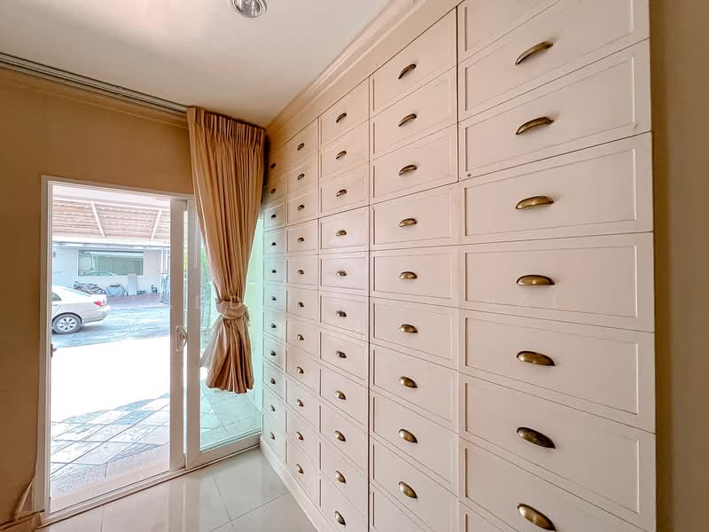 The Centro Ramindra, Bangkok, Kanchanaphisek Road, Khan Na Yao, Khan Na Yao, Bangkok, 3 Bedrooms, 180 sqm, Single Detached House For Sale, by Ladda Suebthai, 500164989 - DDproperty.com