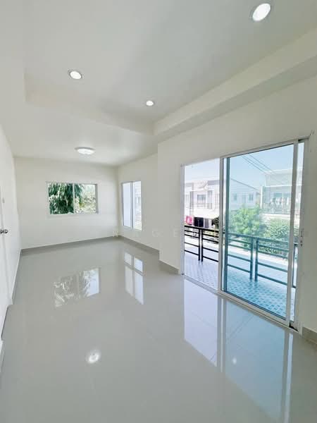 Suan Luang Ville 6, Bangkok, Dok Mai, Prawet, Bangkok, 3 Bedrooms, 98 sqm, Townhouse For Sale, by NRagent, 500165045 - DDproperty.com