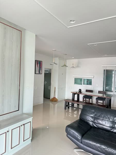 Burasiri Panyaintra, Bangkok, Khlong Song Road, Bang Chun, Khlong Sam Wa, Bangkok, 4 Bedrooms, 200 sqm, Single Detached House For Rent, by NTG Property House Co.,Ltd., 500165060 - DDproperty.com