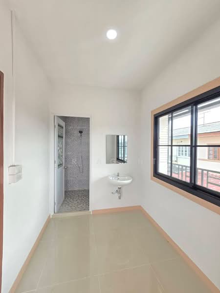 Baan Buathong 4, Nonthaburi, Ban Kluay-Sai Noi Road, Phimonrat, Bang Bua Thong, Nonthaburi, 2 Bedrooms, 98 sqm, Townhouse For Sale, by NR AGENT, 500165093 - DDproperty.com