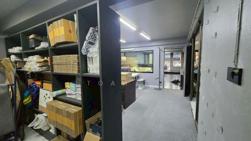 พื้นที่ให้เช่า สีลม สาทร บางรัก : Space for rent in Silom, Sathorn, and Bang Rak., กรุงเทพ, สีลม, บางรัก, กรุงเทพ, 58 ตร.ม., พื้นที่ขายของ ให้เช่า, โดย TOAH T., 500165096 - DDproperty.com