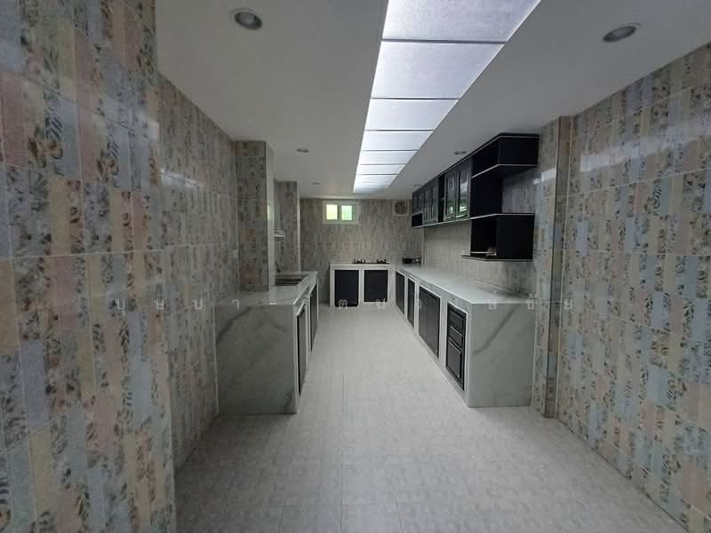 รีโนเวทใหม่ทั้งหลัง ทำเล BTS ปุณณวิถี ซ.วชิรธรรมสาธิต 55 ให้เช่าบ้านเดี่ยว 6 นอน บ้านสวย พร้อมอยู่, Bangkok, สุขุมวิท 101/1, Bang Chak, Phra Khanong, Bangkok, 6 Bedrooms, 250 sqm, Single Detached House For Rent, by บุษบา รัตนวงษ์ชัย, 500165155 - DDproperty.com