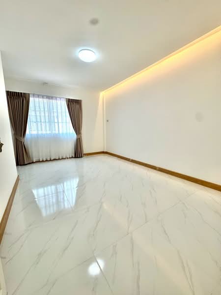 เค.ซี. รามอินทรา 8, กรุงเทพ, ถนนหทัยราษฎร์, สามวาตะวันตก, คลองสามวา, กรุงเทพ, 80 ตร.ม., ทาวน์เฮ้าส์ ขาย, โดย นภัสศรณ์ วงศ์สินไทยกร (นันท์), 500165166 - DDproperty.com