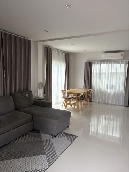 ให้เช่าบ้านเดี่ยว ม.ศุภาลัยวิลล์ หนองขาม-บ่อวิน ศรีราชา, Chon Buri (Pattaya), Nong - Kham, Si Racha, Chon Buri (Pattaya), 3 Bedrooms, 150 sqm, Semi-Detached House (Twin House) For Rent, by Dusit Saengfa, 500165172 - DDproperty.com