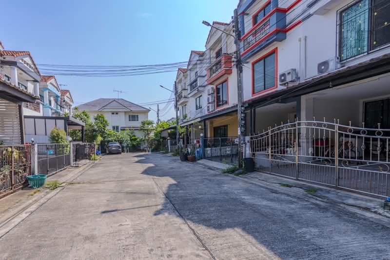 Nirunsiri Phase 1 : หมู่บ้านนิรันดร์สิริ เฟส 1, กรุงเทพ, มีนบุรี, มีนบุรี, กรุงเทพ, 150 ตร.ม., ทาวน์เฮ้าส์ ขาย, โดย อดิเทพ ภระมรทัต, 500165176 - DDproperty.com