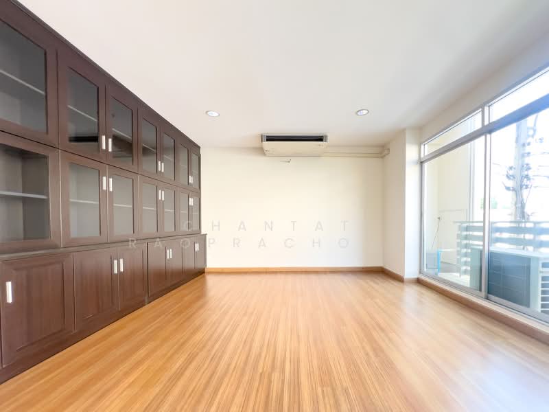 Baan Klang Muang Monte-Carlo : บ้านกลางเมือง มอนติ-คาร์โล, กรุงเทพ, ถนน หมู่บ้านกลางเมืองมอลติ-คาโล รัชวิภา, ลาดยาว, จตุจักร, กรุงเทพ, 190 ตร.ม., ทาวน์เฮ้าส์ ขาย, โดย Chantat Raoprachong, 500165191 - DDproperty.com