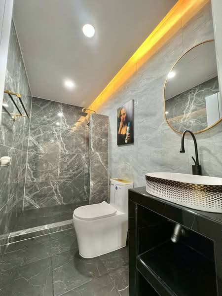 The Trust Town Wongwaen – Lam Luk Ka, Pathum Thani, Soi Bueng Kham Proi, Bung Kham Proi, Lam Luk Ka, Pathum Thani, 3 Bedrooms, 108 sqm, Townhouse For Sale, by นภัสศรณ์ วงศ์สินไทยกร (นันท์), 500165196 - DDproperty.com