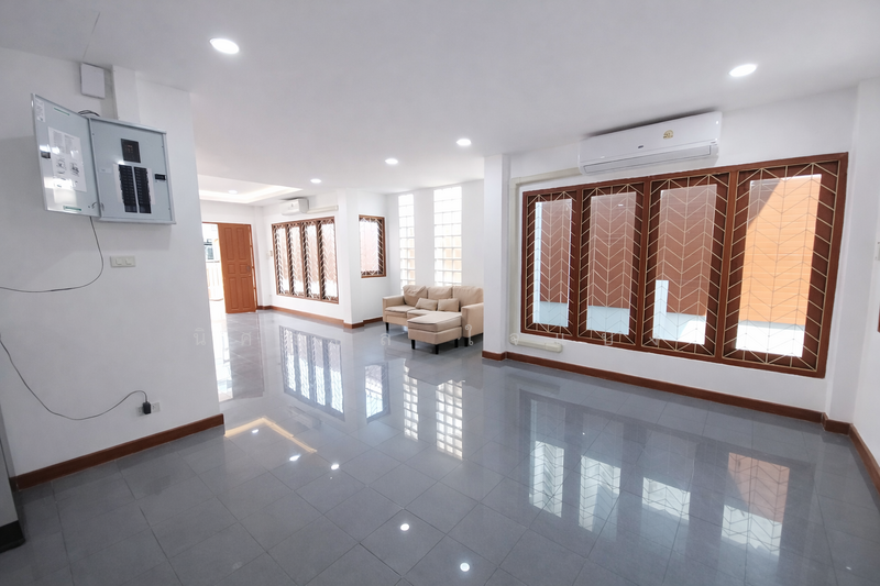 Detached House for Rent – Suan Dok Area, Close to Nimmanhaemin Road, Chiang Mai, Su Thep, Muang Chiang Mai, Chiang Mai, 3 Bedrooms, 135 sqm, Single Detached House For Rent, by นิศาชล ใจแปง, 500165207 - DDproperty.com