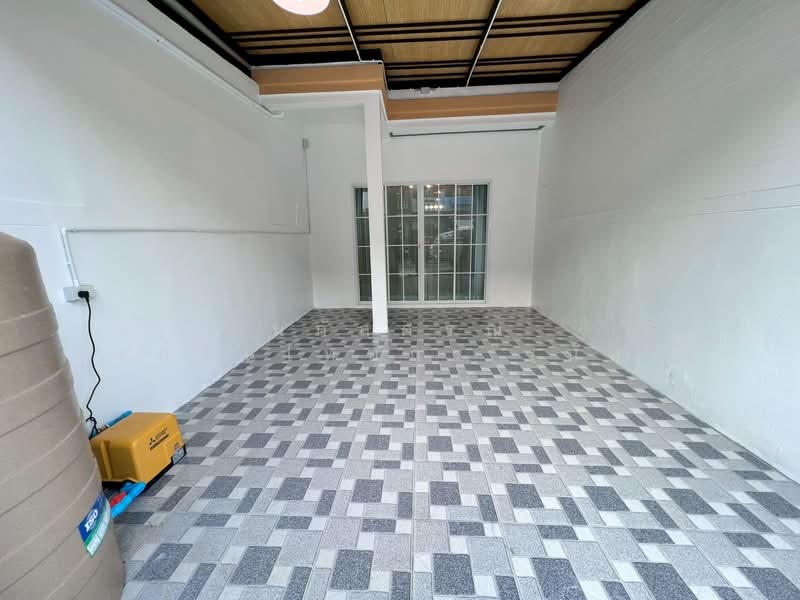 หมู่บ้านเรือนทองนิเวศน์ ถนนเสรีไทย ถนนลาดพร้าว แขวงคันนายาว เขตบางกะปิ, กรุงเทพ, เสรีไทย44, คันนายาว, คันนายาว, กรุงเทพ, 80 ตร.ม., ทาวน์เฮ้าส์ ขาย, โดย นภัสศรณ์ วงศ์สินไทยกร (นันท์), 500165208 - DDproperty.com