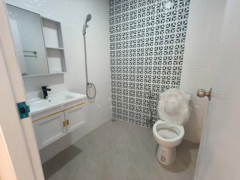 หมู่บ้านเรือนทองนิเวศน์ ถนนเสรีไทย ถนนลาดพร้าว แขวงคันนายาว เขตบางกะปิ, Bangkok, เสรีไทย44, Khan Na Yao, Khan Na Yao, Bangkok, 2 Bedrooms, 80 sqm, Townhouse For Sale, by นภัสศรณ์ วงศ์สินไทยกร (นันท์), 500165208 - DDproperty.com