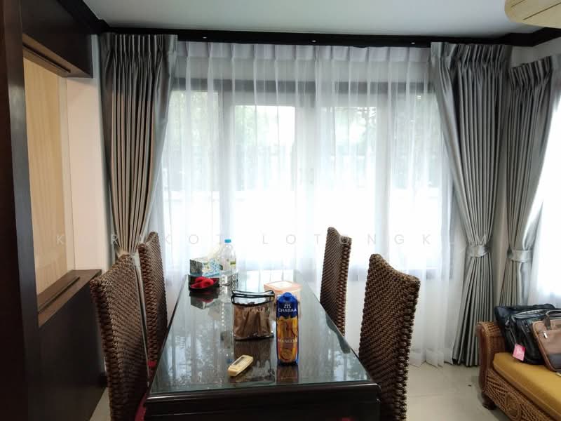 หมู่บ้านบุษบา ใกล้โรงพยาบาลเซนต์คารอส และตลาดบางพูน, Pathum Thani, Bang Kadi, Muang Pathum Thani, Pathum Thani, 3 Bedrooms, 150 sqm, Single Detached House For Rent, by Korakot Lotongkum, 500165235 - DDproperty.com