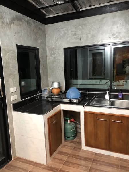 หมู่บ้านบุษบา ใกล้โรงพยาบาลเซนต์คารอส และตลาดบางพูน, Pathum Thani, Bang Kadi, Muang Pathum Thani, Pathum Thani, 3 Bedrooms, 150 sqm, Single Detached House For Rent, by Korakot Lotongkum, 500165235 - DDproperty.com