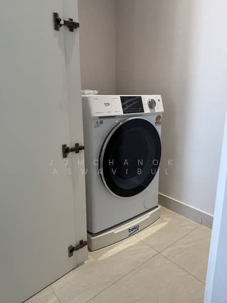 Tait Sathorn 12, Bangkok, Soi Sathorn 12, Sathorn Road, Silom, Bang Rak, Bangkok, 1 Bedroom, 68 sqm, Condo For Sale, by Jomchanok Aswavibul, 500165251 - DDproperty.com