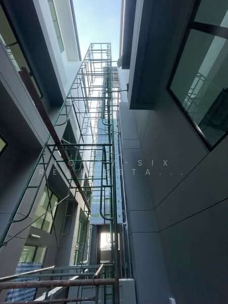 For Sale - ขายด่วน Home office ในโครงการ Nirvana@work กรุงเทพ-กรีฑา, Bangkok