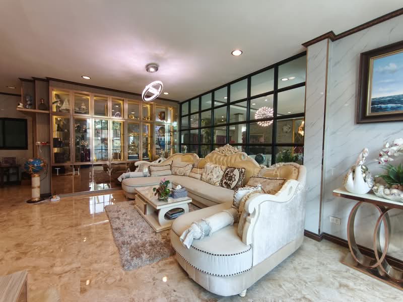 บ้าน 239 ตร.ว. Pool Villa ห่างจาก BTSบางจาก 1 กม., Bangkok, Bang Chak, Phra Khanong, Bangkok, 5 Bedrooms, 450 sqm, Single Detached House For Rent, by Thiya Chaysabut, 500165281 - DDproperty.com