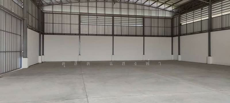 ให้เช่าโกดัง 550 ตรม. ใกล้แยกนพวงศ์2 ลาดหลุมแก้ว ปทุมธานี, Pathum Thani, Lat Lum Kaeo, Lat Lum Kaeo, Pathum Thani, , 550 sqm, Warehouse/Factory For Rent, by Dusit Saengfa, 500165304 - DDproperty.com