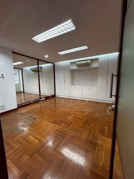 โชว์รูม/ ออฟฟิศ ทำเลดี ติดถนน ไม่ต้องเข้าซอย ขาย / ให้เช่า (FOR SALE/RENT), สมุทรปราการ, ราชาเทวะ, บางพลี, สมุทรปราการ, 860 ตร.ม., โกดัง-โรงงาน ให้เช่า, โดย Forty-Six Real Estate Group, 500165366 - DDproperty.com