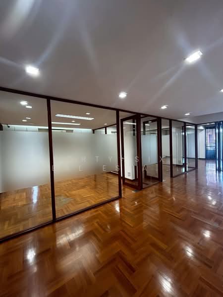 โชว์รูม/ ออฟฟิศ ทำเลดี ติดถนน ไม่ต้องเข้าซอย ขาย / ให้เช่า (FOR SALE/RENT), Samut Prakan, Rachathewa, Bang Plee, Samut Prakan, , 860 sqm, Warehouse/Factory For Rent, by Forty-Six Real Estate Group, 500165366 - DDproperty.com